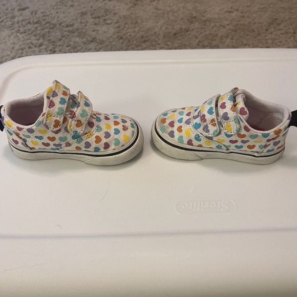 Toddler vans - Picture 1 of 3